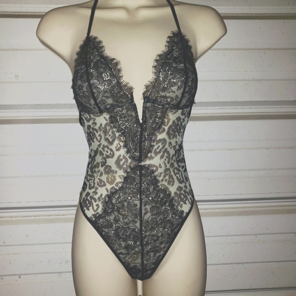 💋 💄 Size XS Victoria's Secret sheer animal print lingerie green bodysuit 💋 👠